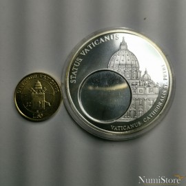 Medalla y Moneda 50 Liras inclusa